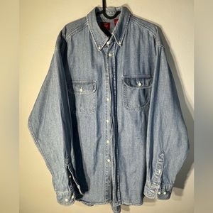 90’s GAP Denim Men’s Button Down Shirt Size Large